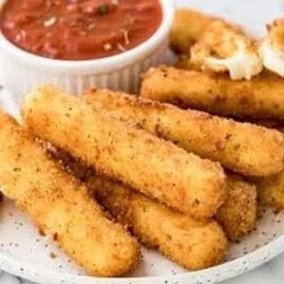 Mozzarella Cheese Fries Combo ( 6PC, Fries, Dipping sauce & Drink)